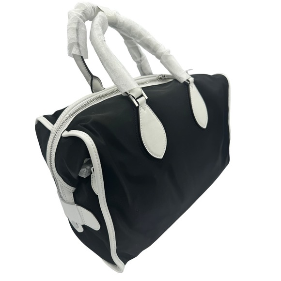 NWT - Michael Kors “MK” - Connie - Black & White LG Duffle Bag - Picture 4 of 7